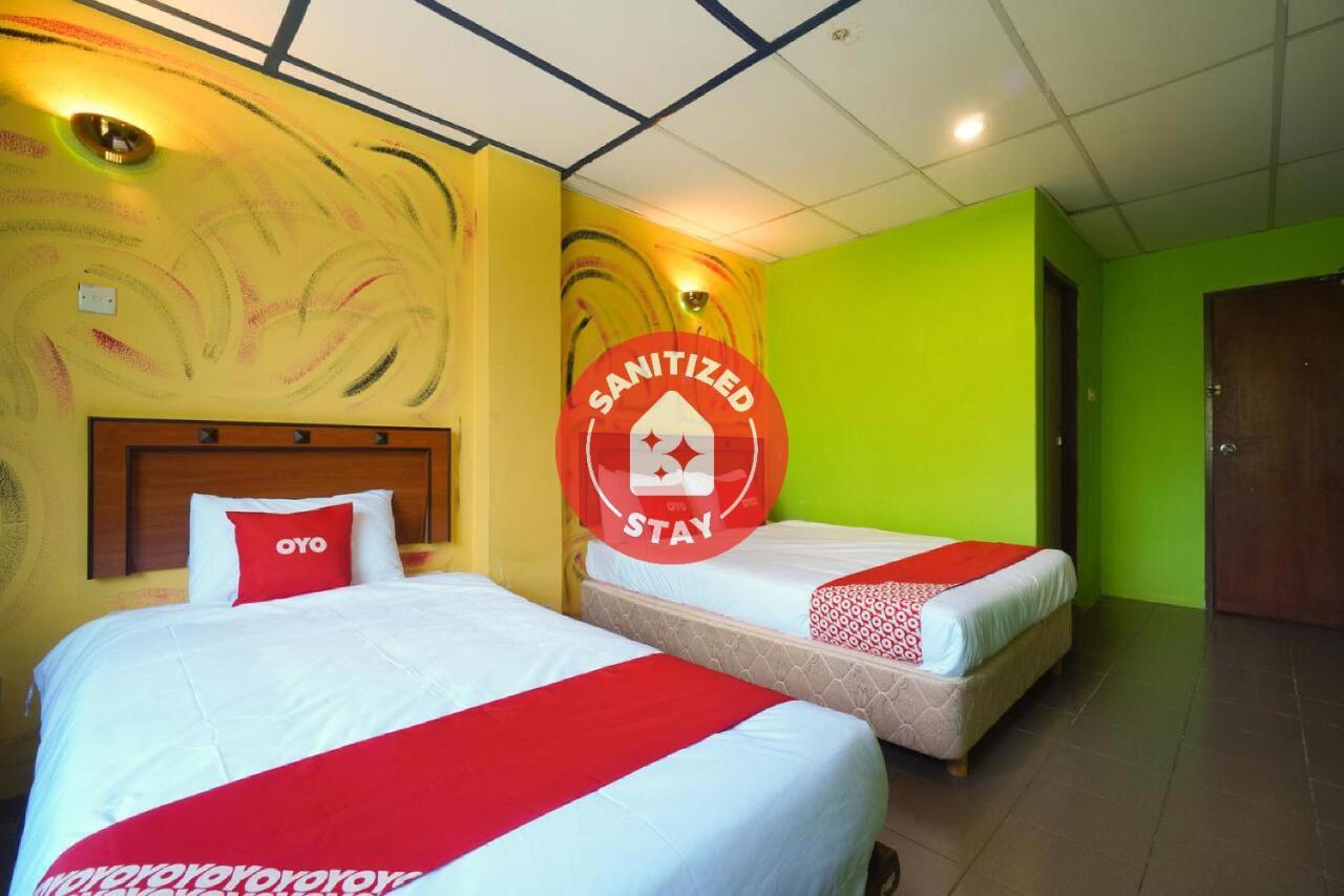 โอโย 44101 โฮเต็ล Dj พาเลซ Hotel ลุมุต ภายนอก รูปภาพ