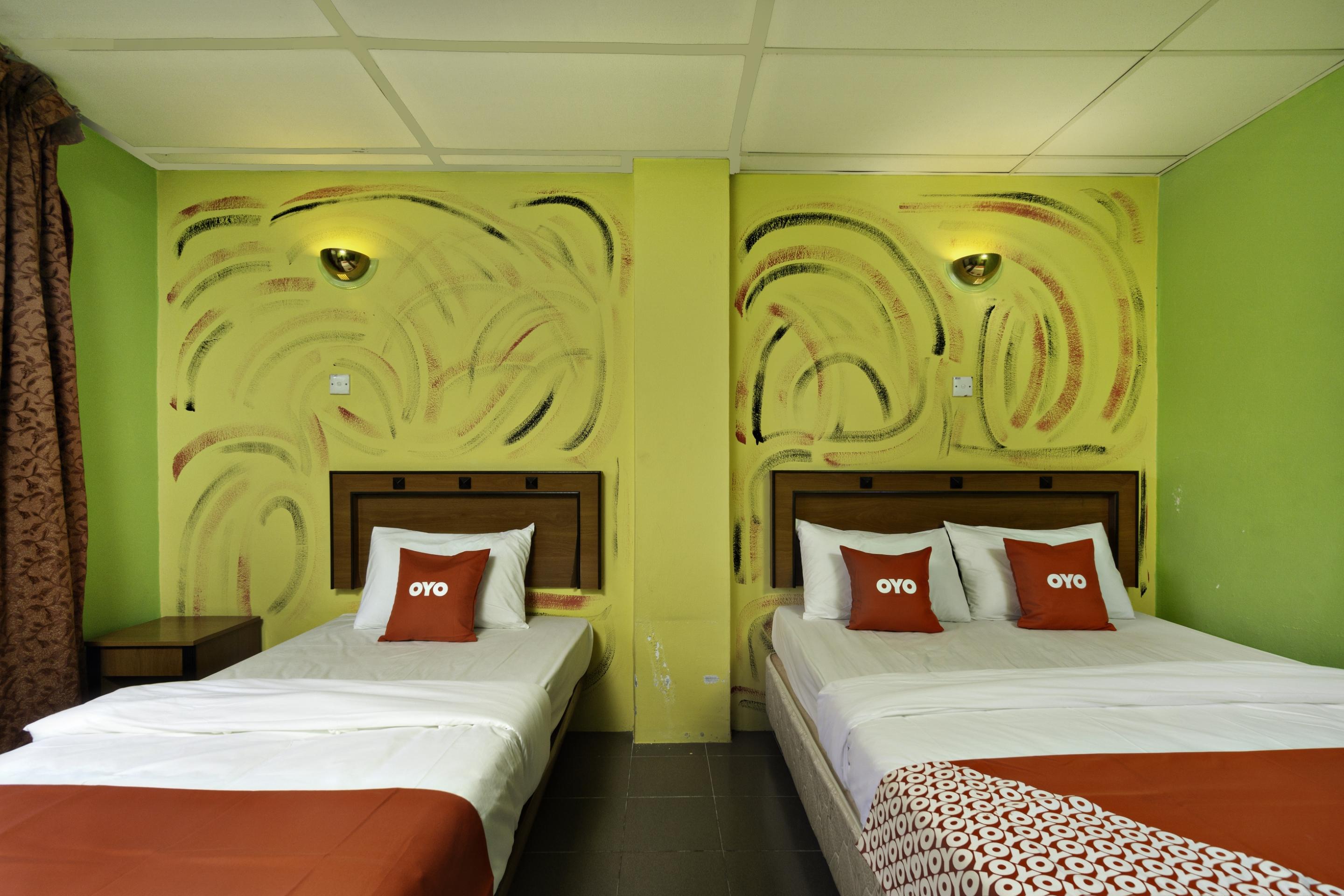 โอโย 44101 โฮเต็ล Dj พาเลซ Hotel ลุมุต ภายนอก รูปภาพ