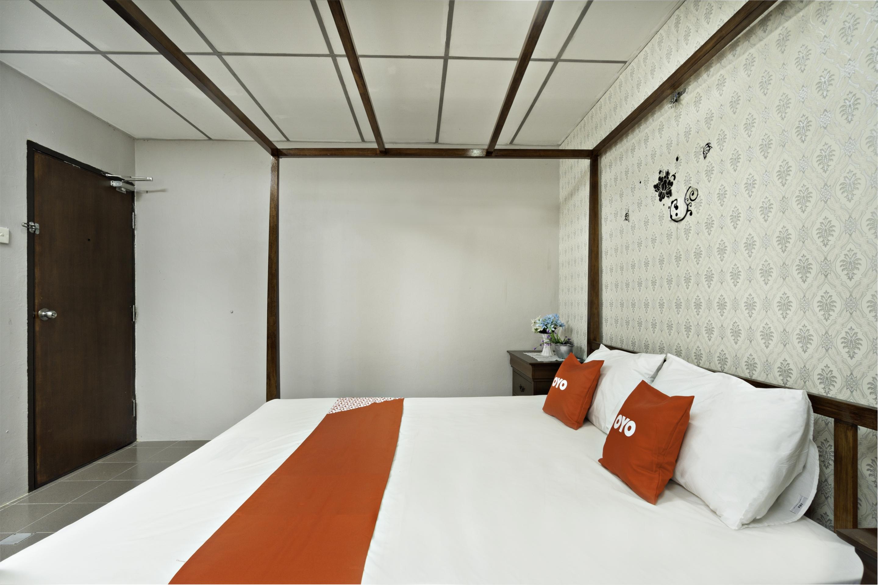 โอโย 44101 โฮเต็ล Dj พาเลซ Hotel ลุมุต ภายนอก รูปภาพ